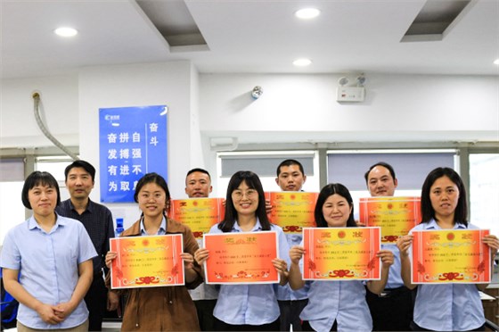 麦克威电动采光天窗