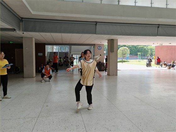 2025麦克威春季运动会踢毽子比赛