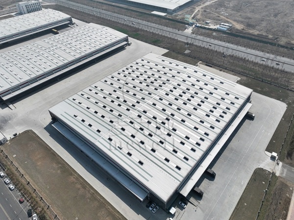 鹤壁顺丰物流一字型采光排烟天窗