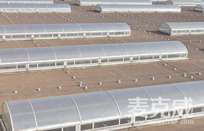 麦克威 侧开式圆拱型电动采光排烟天窗