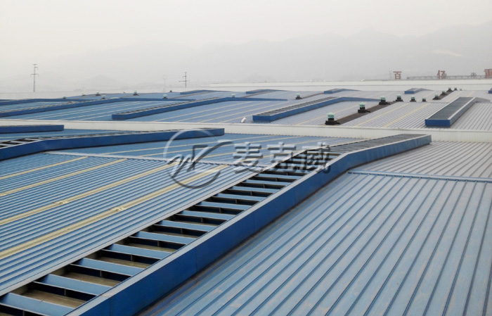 顺坡通风气楼（间隔风道式）