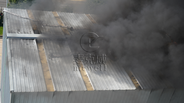 麦克威可熔性采光板火灾实体熔破实验 